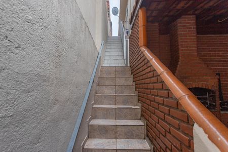 Casa à venda com 165m², 3 quartos e 2 vagasEscada 