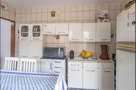 Casa à venda com 165m², 3 quartos e 2 vagasCozinha 