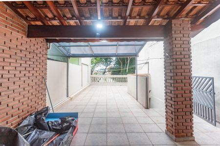 Casa à venda com 165m², 3 quartos e 2 vagasChurrasqueira