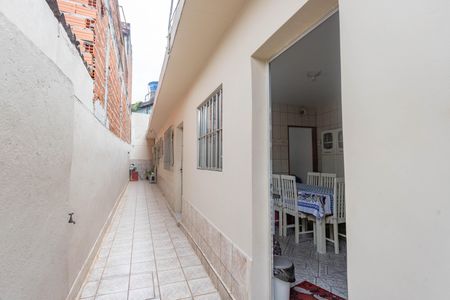 Casa à venda com 165m², 3 quartos e 2 vagasEntrada 