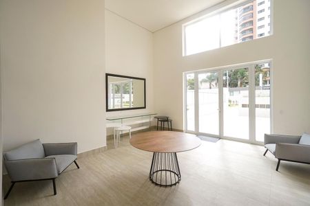 Apartamento para alugar com 81m², 2 quartos e 2 vagasHall social