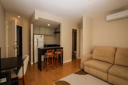 Sala de kitnet/studio para alugar com 1 quarto, 34m² em Cerqueira César, São Paulo