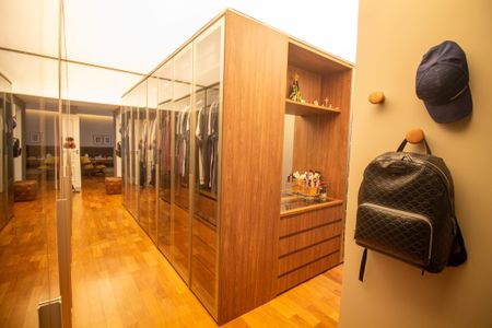 Apartamento à venda com 253m², 3 quartos e 5 vagasCloset da Suíte 3