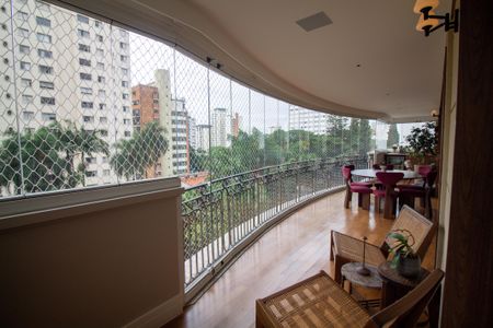 Apartamento à venda com 253m², 3 quartos e 5 vagasVaranda