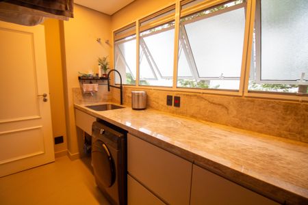 Apartamento à venda com 253m², 3 quartos e 5 vagasÁrea de Serviço