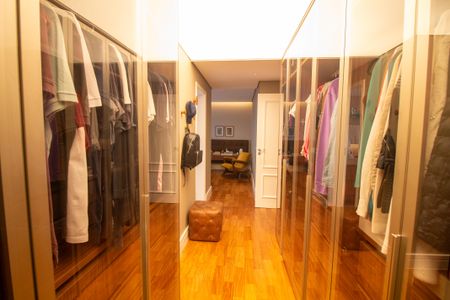 Apartamento à venda com 253m², 3 quartos e 5 vagasCloset da Suíte 3