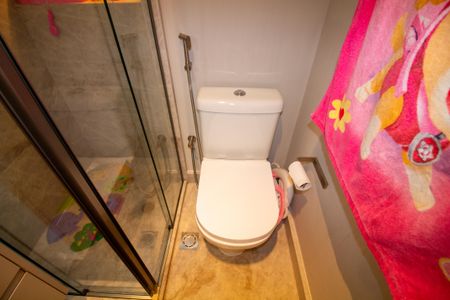 Apartamento à venda com 253m², 3 quartos e 5 vagasBanheiro da Suíte 2