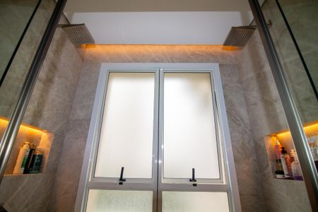 Apartamento à venda com 253m², 3 quartos e 5 vagasBanheiro da Suíte 3