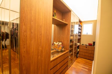 Apartamento à venda com 253m², 3 quartos e 5 vagasCloset da Suíte 3