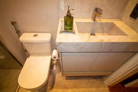 Apartamento à venda com 253m², 3 quartos e 5 vagasBanheiro da Suíte 1