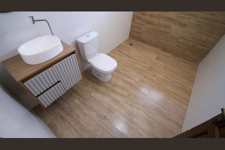 Casa para alugar com 120m², 2 quartos e 3 vagas Casa para alugar com 120m², 2 quartos e 3 vagasBanheiro