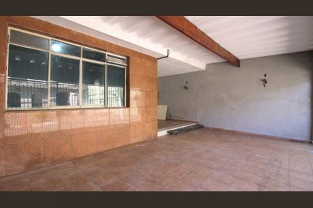 Casa para alugar com 120m², 2 quartos e 3 vagas Casa para alugar com 120m², 2 quartos e 3 vagasGaragem
