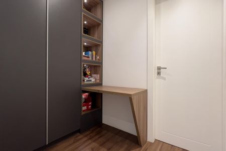 Apartamento à venda com 157m², 3 quartos e 4 vagasCorredor dos Dormitórios