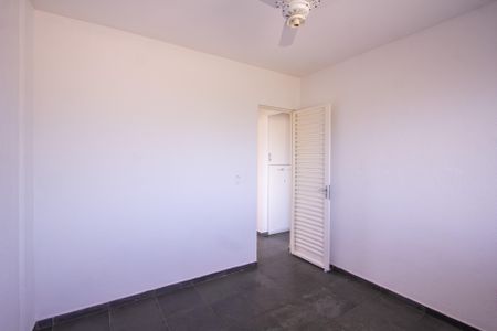Quarto 2 de apartamento para alugar com 2 quartos, 50m² em Arsenal, São Gonçalo