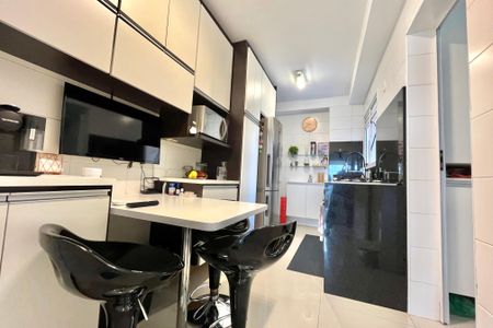 Apartamento à venda com 90m², 3 quartos e 2 vagasCozinha