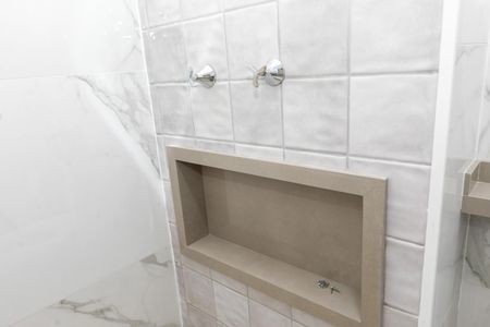 Apartamento à venda com 74m², 3 quartos e 1 vaga Apartamento à venda com 74m², 3 quartos e 1 vagaBanheiro Social