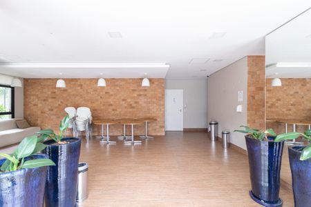 Apartamento para alugar com 62m², 2 quartos e 1 vaga Apartamento para alugar com 62m², 2 quartos e 1 vagaÁrea comum - Salão de festas