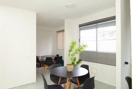 Apartamento para alugar com 32m², 2 quartos e sem vagaÁrea comum - Salão de festas