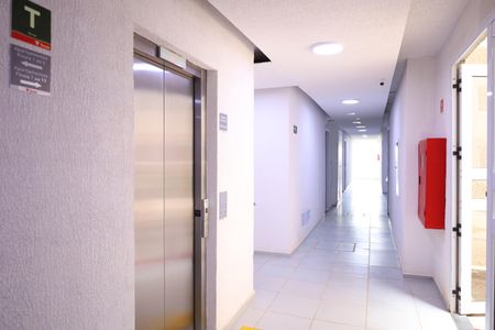 Apartamento para alugar com 32m², 2 quartos e sem vagaÁrea comum - Saguão do prédio