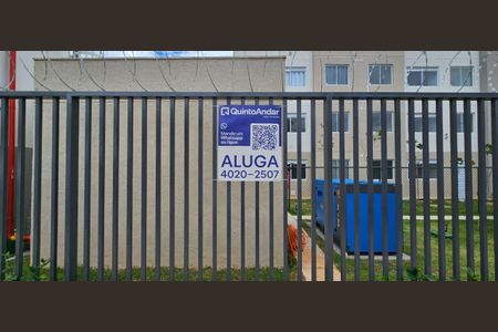 Apartamento para alugar com 32m², 2 quartos e sem vagaPlaca instalada na grade da fachada do condomínio - Código da placa: GTPE-1438