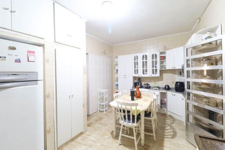 Casa à venda com 100m², 2 quartos e 3 vagas