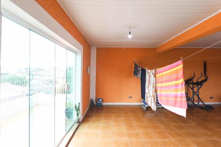 Casa à venda com 100m², 2 quartos e 3 vagas