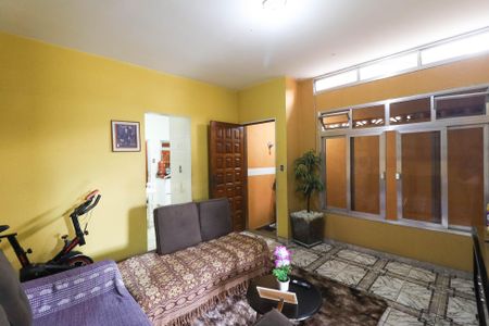 Casa à venda com 100m², 2 quartos e 3 vagas