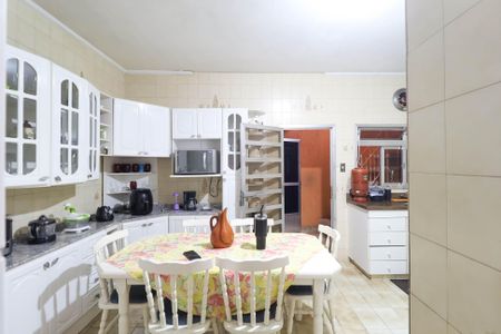 Casa à venda com 100m², 2 quartos e 3 vagas