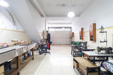 Casa à venda com 100m², 2 quartos e 3 vagas