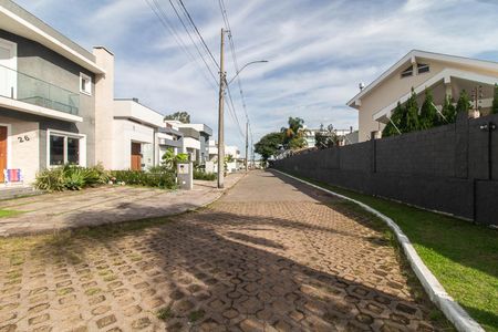 Casa de condomínio à venda com 170m², 3 quartos e 1 vagaÁrea comum