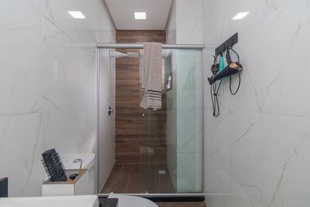 Casa de condomínio à venda com 170m², 3 quartos e 1 vagaBanheiro