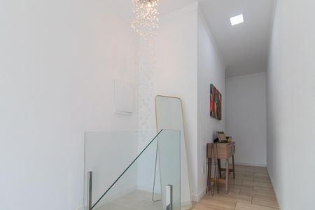 Casa de condomínio à venda com 170m², 3 quartos e 1 vagaCorredor