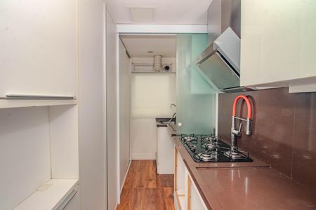 Apartamento à venda com 71m², 3 quartos e 2 vagas Apartamento à venda com 71m², 3 quartos e 2 vagasCozinha e Área de Serviço