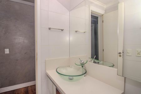 Apartamento à venda com 71m², 3 quartos e 2 vagas Apartamento à venda com 71m², 3 quartos e 2 vagasBanheiro Social