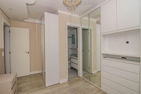 Apartamento à venda com 71m², 3 quartos e 2 vagas Apartamento à venda com 71m², 3 quartos e 2 vagasSuíte