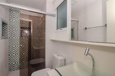 Apartamento à venda com 71m², 3 quartos e 2 vagas Apartamento à venda com 71m², 3 quartos e 2 vagasBanheiro da Suíte