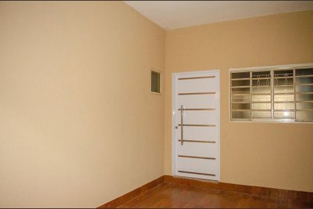 Casa para alugar com 90m², 2 quartos e 1 vaga