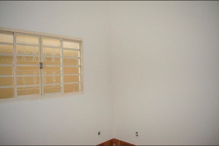 Casa para alugar com 90m², 2 quartos e 1 vaga