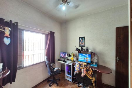 Casa à venda com 253m², 4 quartos e 2 vagasEscritório 