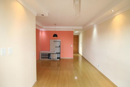 Sala de apartamento à venda com 3 quartos, 70m² em Vila Carbone, São Paulo