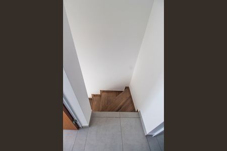 Casa para alugar com 50m², 2 quartos e sem vagaEscada