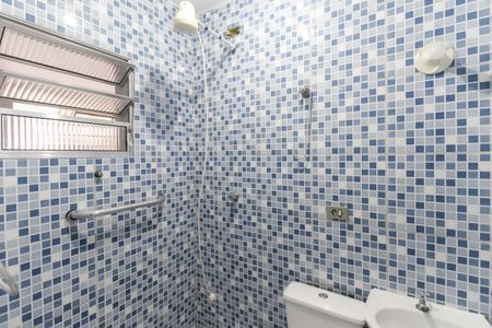 Banheiro de casa para alugar com 1 quarto, 50m² em Parque Paulistano, São Paulo