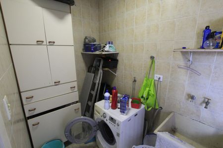 Casa à venda com 180m², 4 quartos e 2 vagasÁrea de Serviço