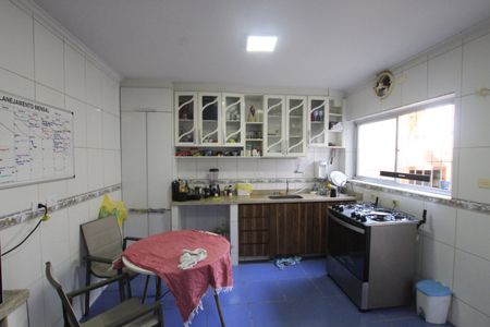 Casa à venda com 180m², 4 quartos e 2 vagasCozinha