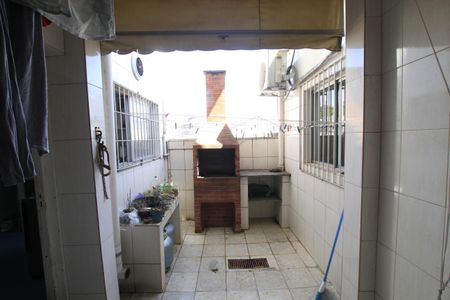 Casa à venda com 180m², 4 quartos e 2 vagasChurrasqueira