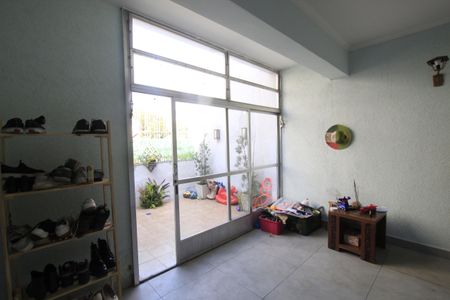 Casa à venda com 180m², 4 quartos e 2 vagasVaranda
