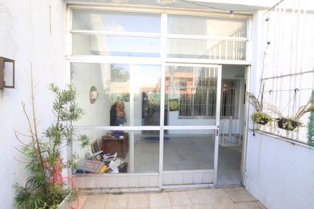Casa à venda com 180m², 4 quartos e 2 vagasQuintal