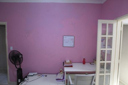 Casa à venda com 180m², 4 quartos e 2 vagasSuíte 2