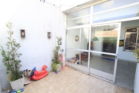 Casa à venda com 180m², 4 quartos e 2 vagasQuintal