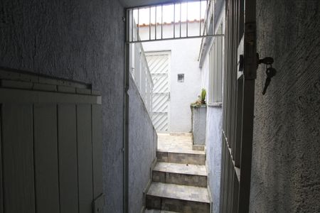 Casa à venda com 180m², 4 quartos e 2 vagasEscada